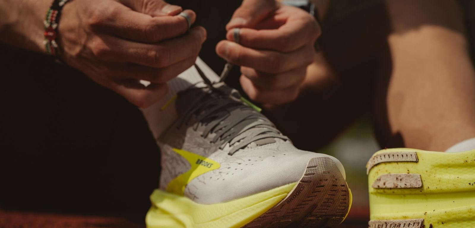 Schuhe schnüren für den Saisonstart. Foto: Malik Skydsgaard