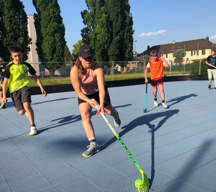 Street Floorball auf dem Blauen Feld